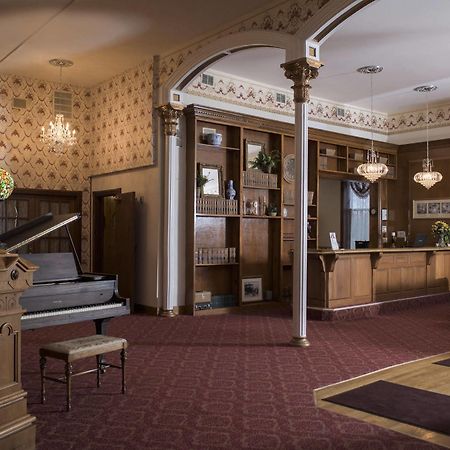 Decker Hotel & Bar Maquoketa Extérieur photo