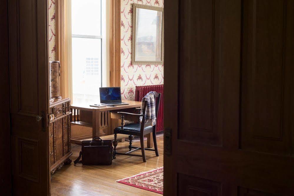 Decker Hotel & Bar Maquoketa Extérieur photo